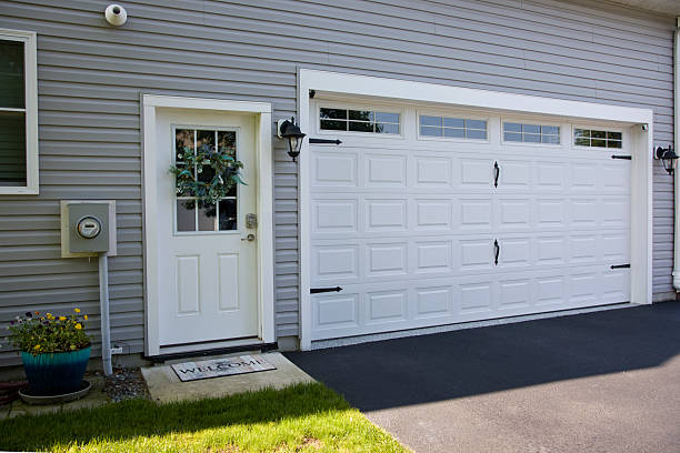24/7 Emergency Garage Door Panel Replacement experts in Woods Cross, UT